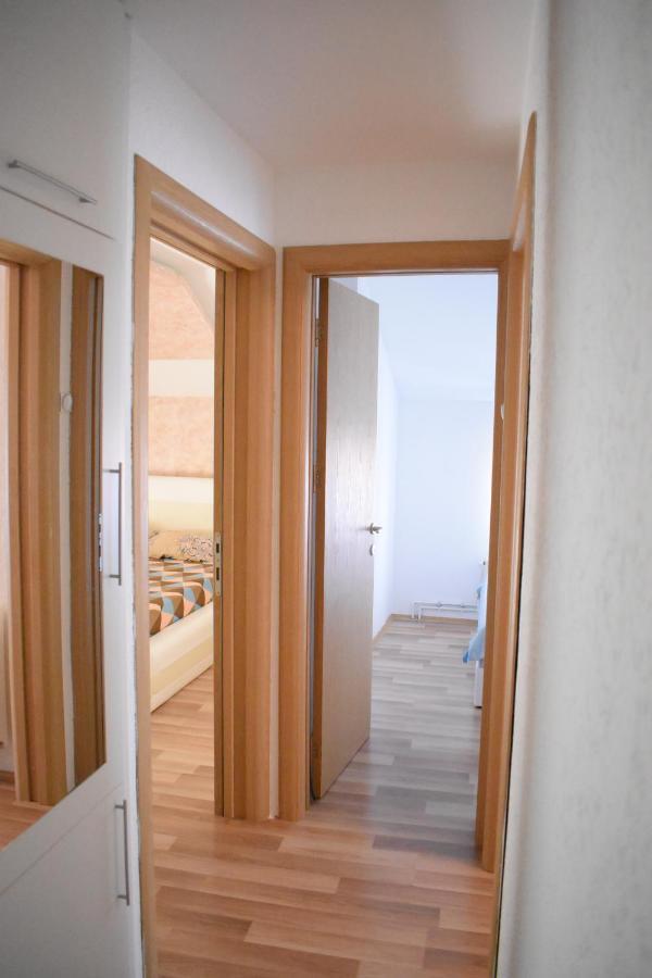 Apartments Holiday Вранє Екстер'єр фото