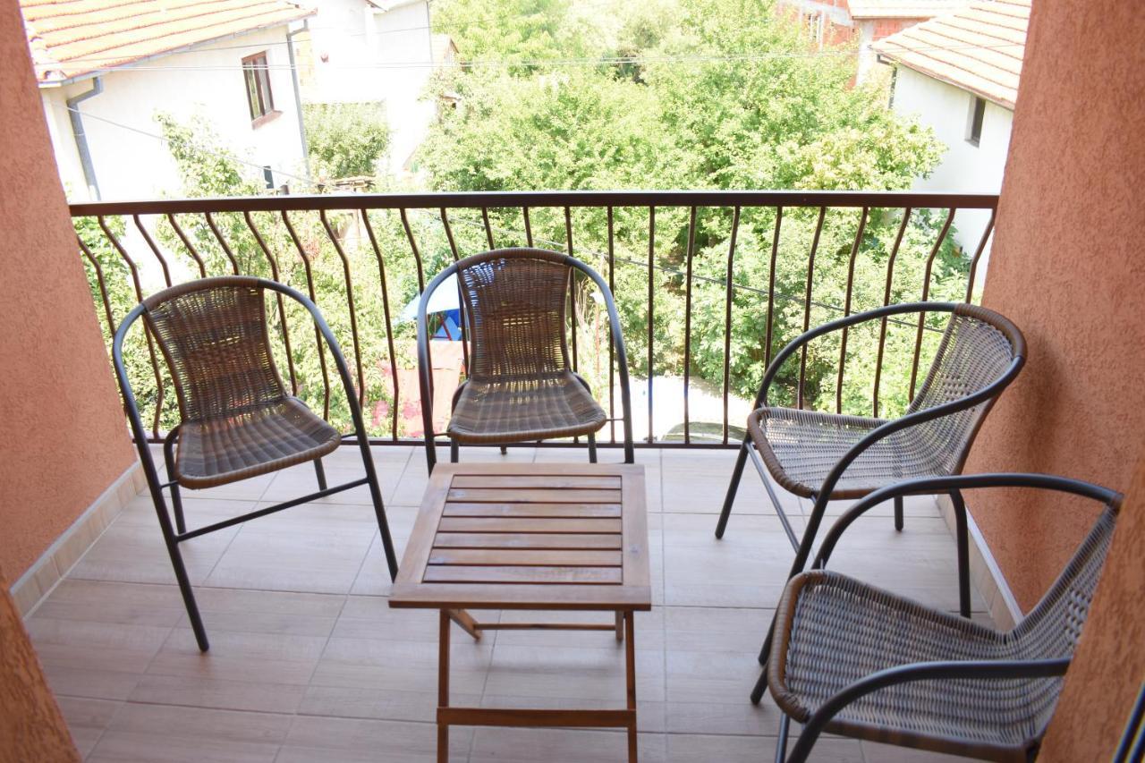 Apartments Holiday Вранє Екстер'єр фото