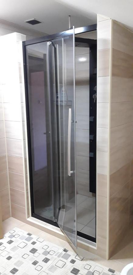 Apartments Holiday Вранє Екстер'єр фото